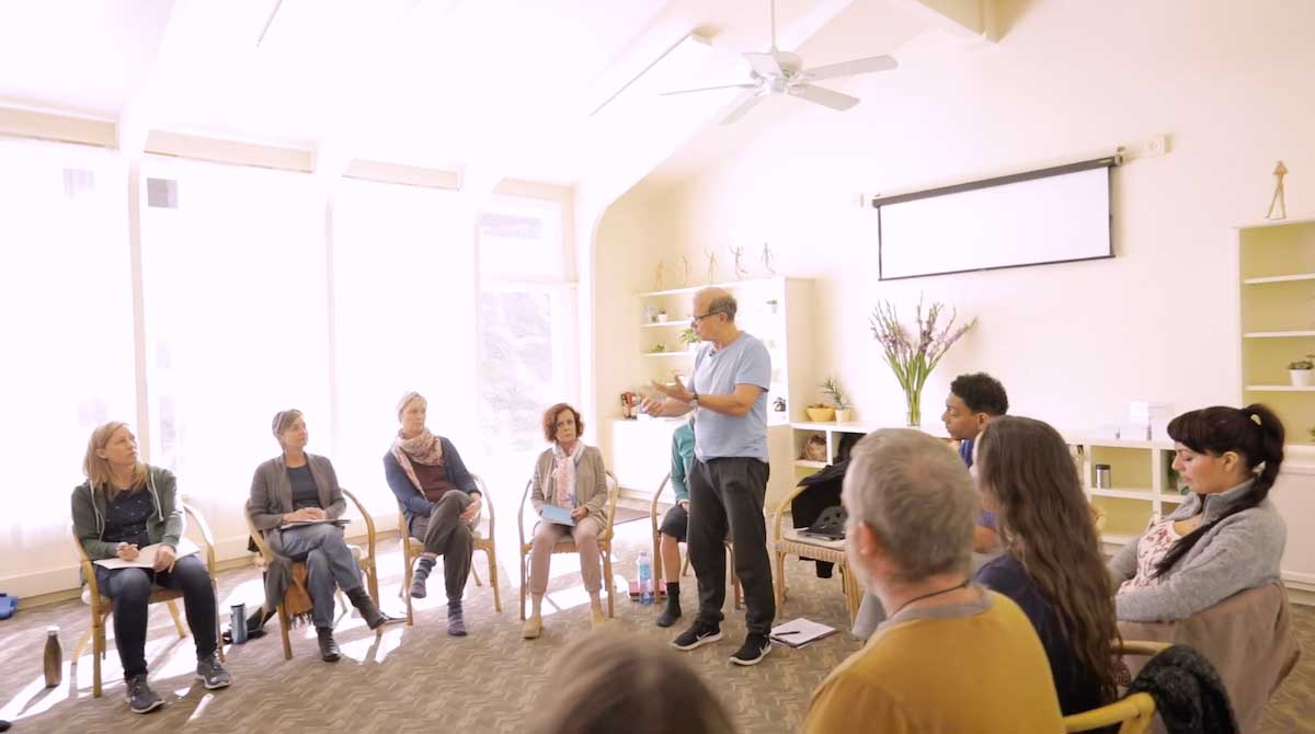 PHILIP_SHEPHERD_SPEAKING_DURING_A_RADICAL_WHOLENESS_WORKSHOP